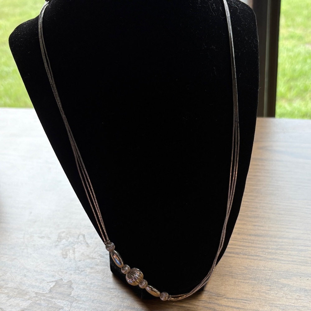 Elegant liquid Silver Beaded Necklace - Picture 3 of 4